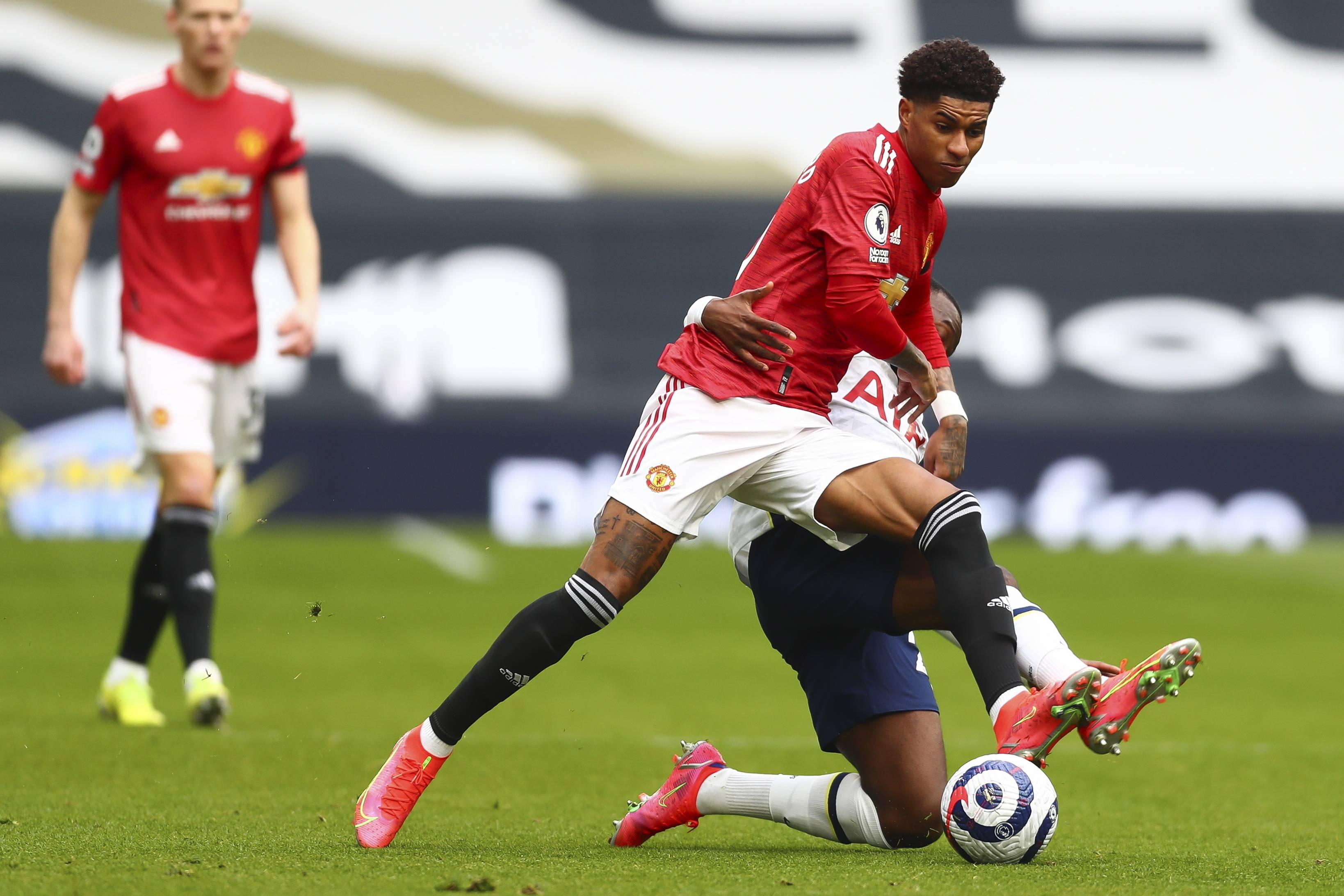 但在防守轮 但在防守轮